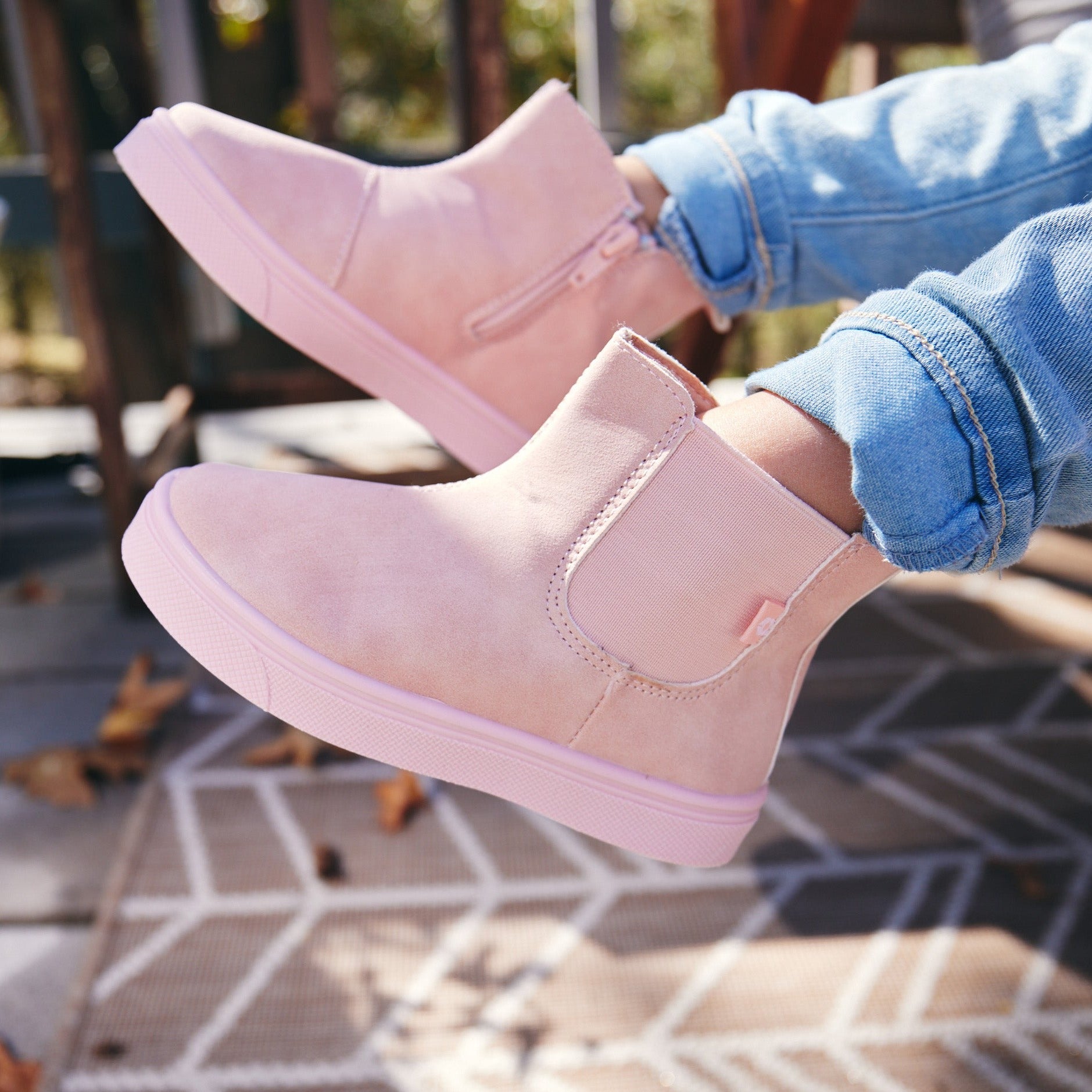 Oomphies Colette girls boot in pink zipper