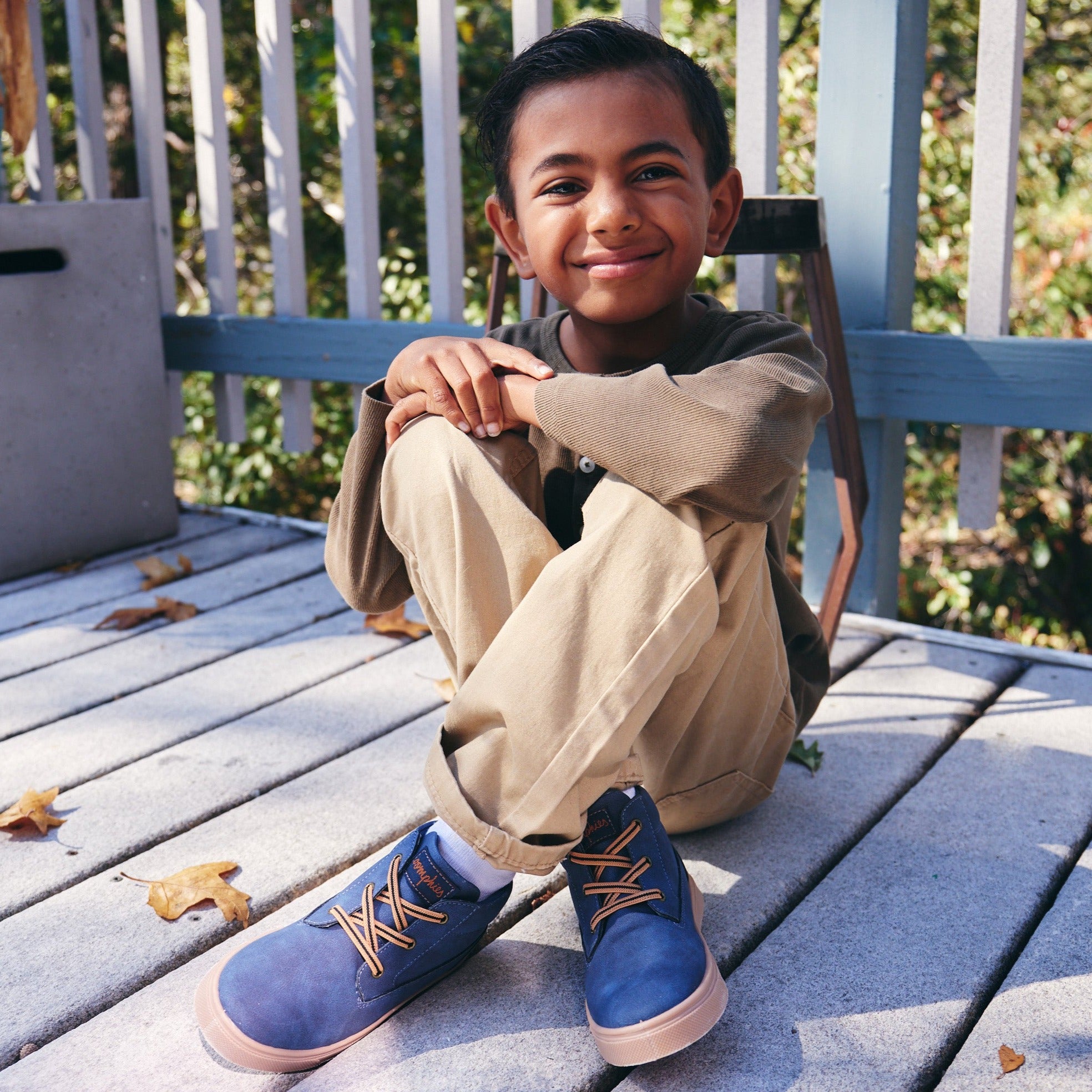 Oomphies boys olive boot in navy brown